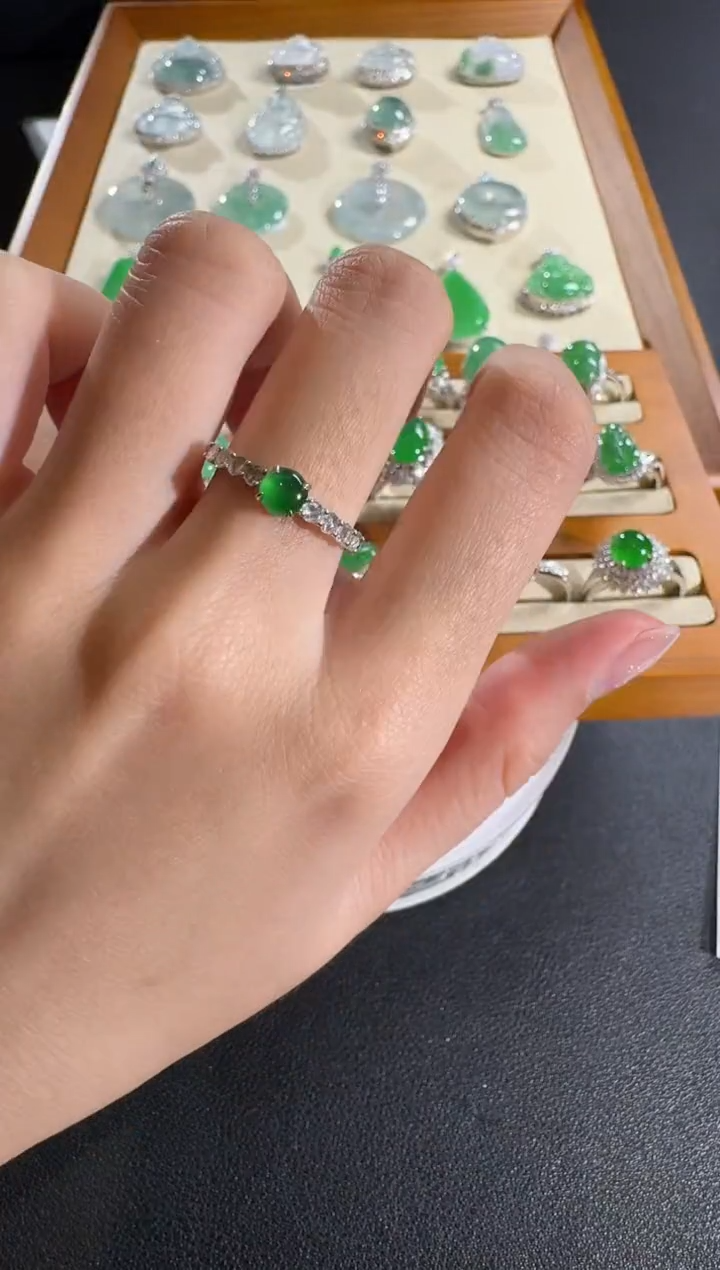 【闪购商品】翡翠戒指18K金镶嵌【源头工厂】钻石镶嵌