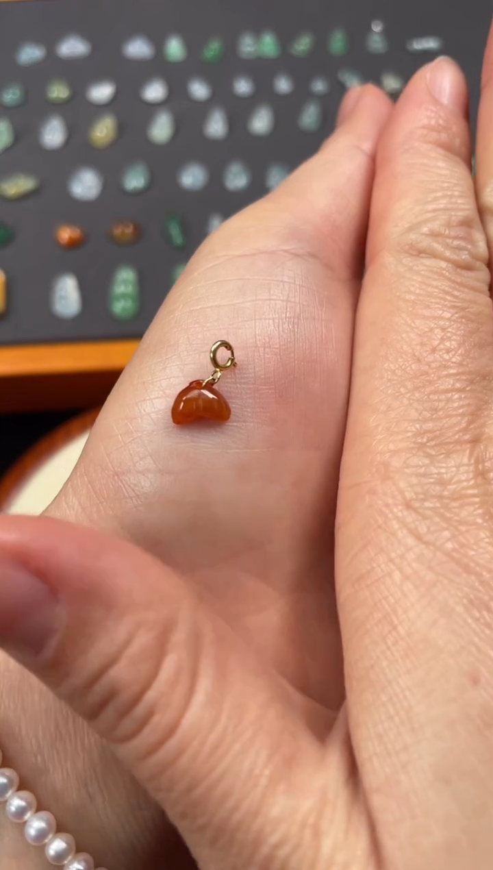 吊坠(不含链)18K金镶嵌翡翠一个  JK680