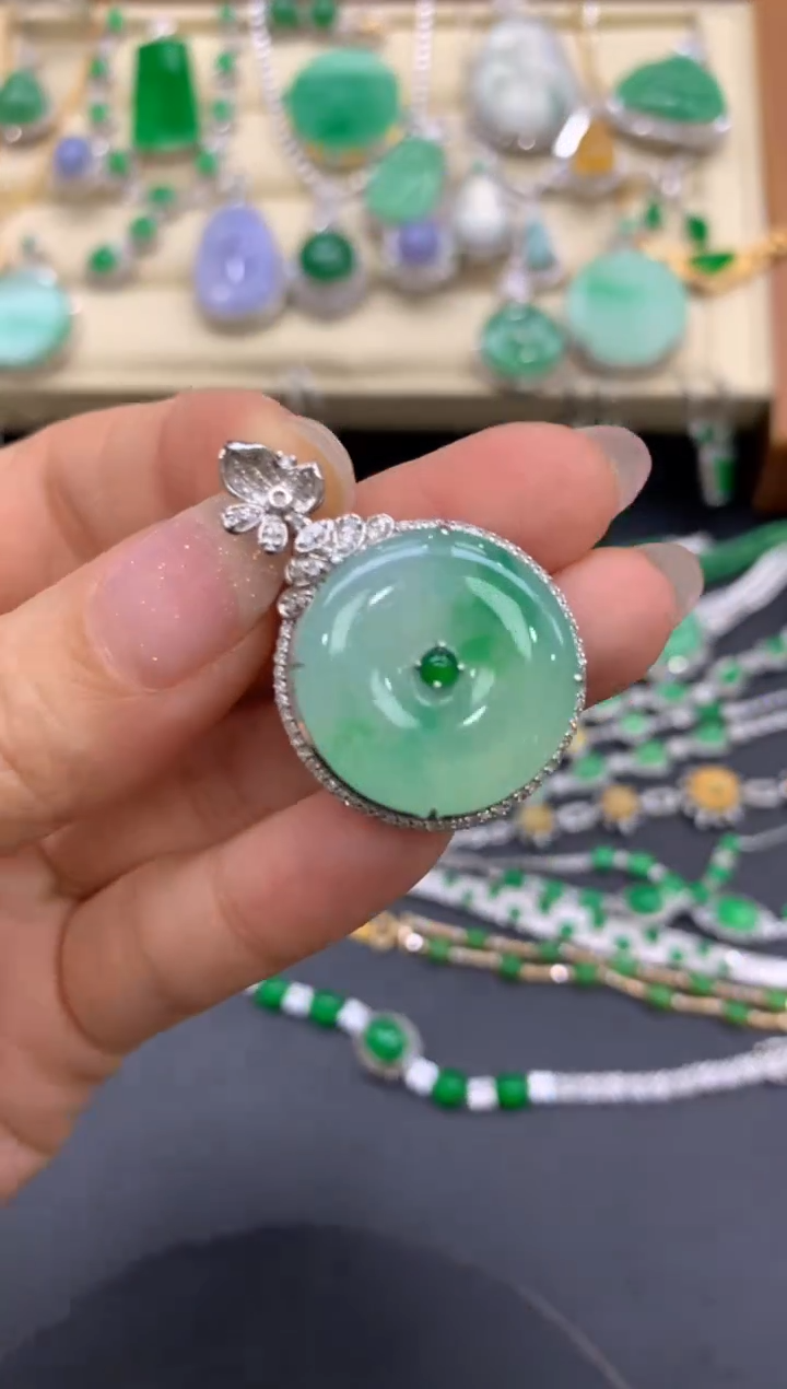 【闪购商品】翡翠颈饰18K金镶嵌521-中国好珍宝