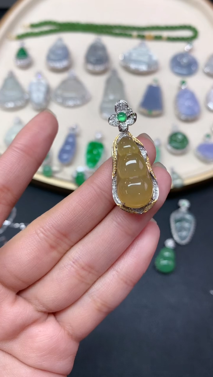 【闪购商品】翡翠吊坠(不含链)18K金镶嵌吊坠A44|12800