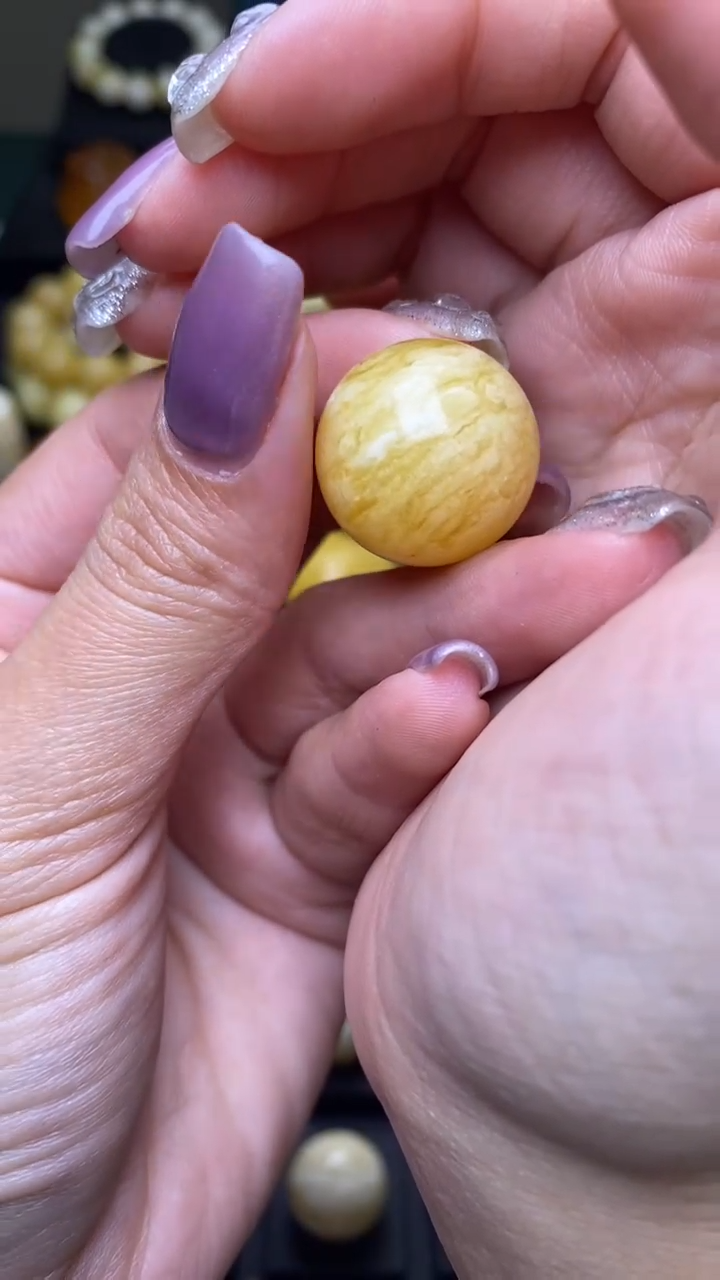 【闪购商品】琥珀裸石未镶嵌葵. 25