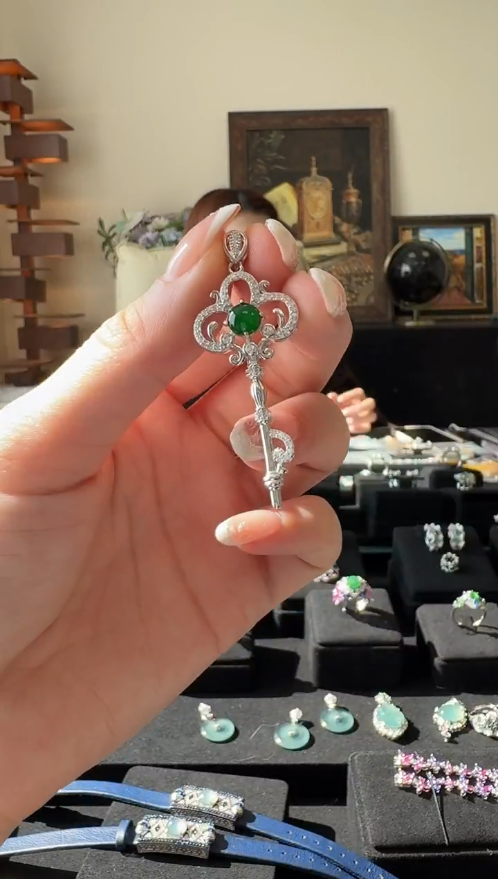 吊坠(不含链)银S925镶嵌翡翠吊坠