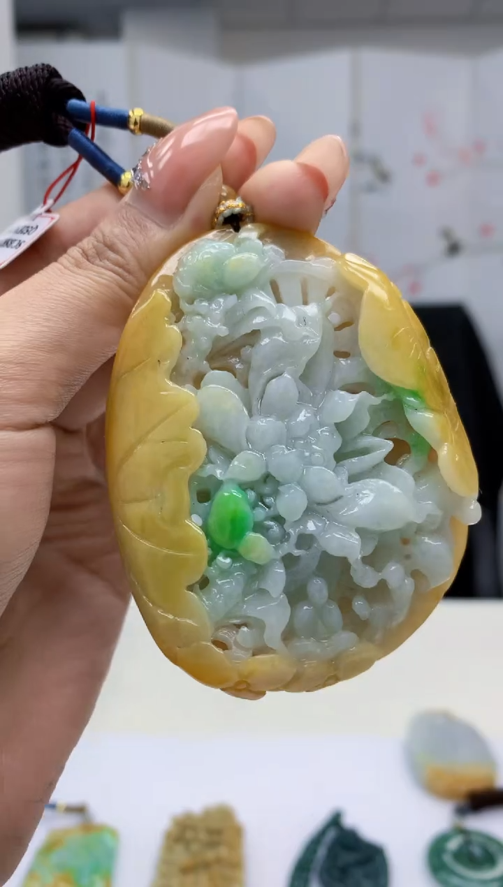 【闪购商品】定制翡翠未镶嵌5060MM-毛货挂件83