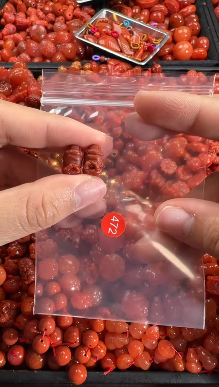 【闪购商品】南红玛瑙颈饰未镶嵌1