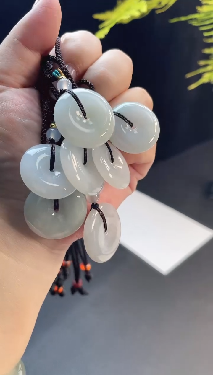 颈饰未镶嵌翡翠平安扣-多样性发一