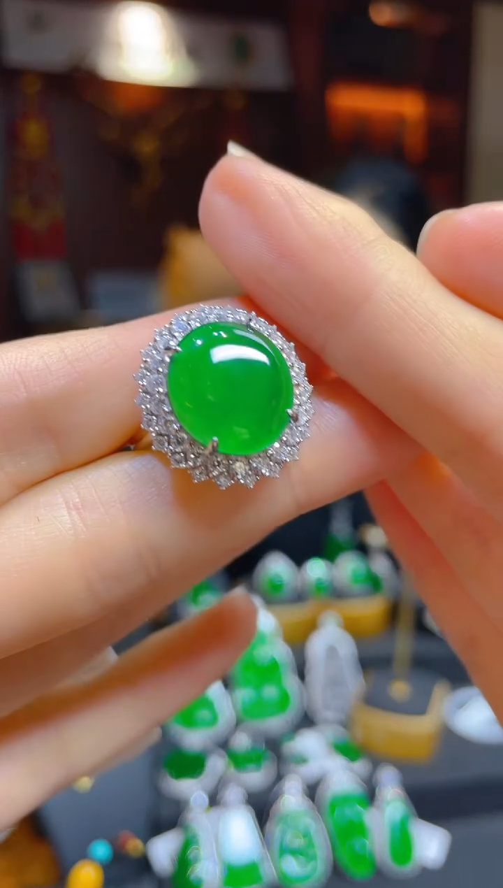 【闪购商品】翡翠戒指银S925镶嵌121364天然A货翡翠蛋面戒指