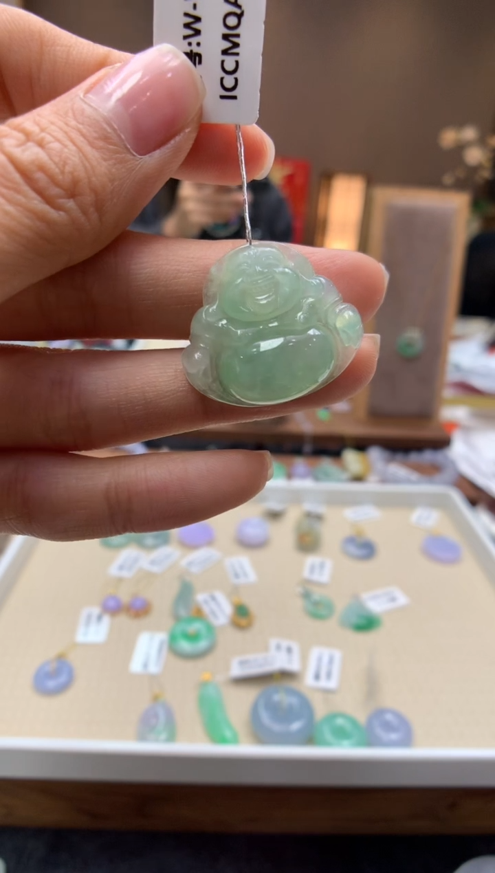 【闪购商品】翡翠颈饰未镶嵌佛公