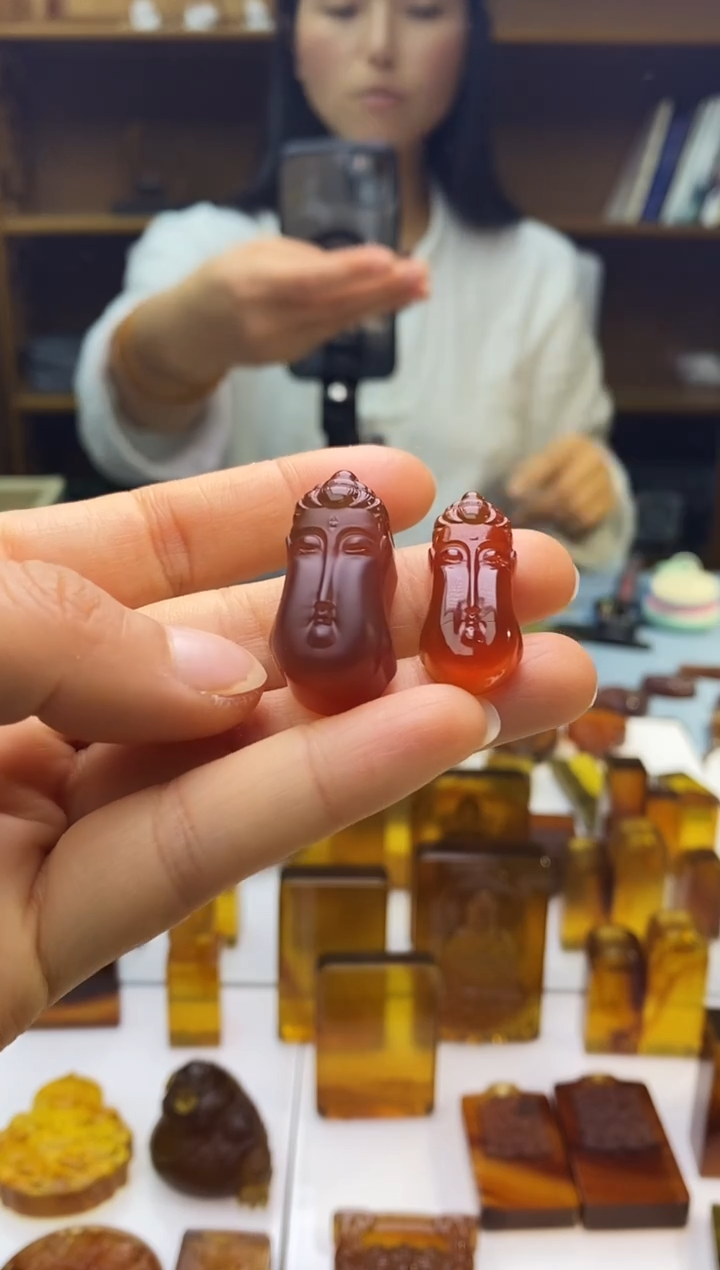 琥珀颈饰未镶嵌SN85-98（佛脸）