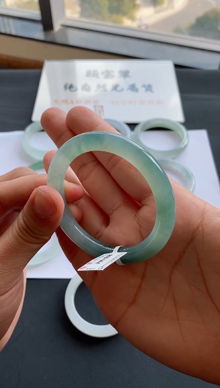 【闪购商品】翡翠手镯未镶嵌36号55*9.2*9.2圆条