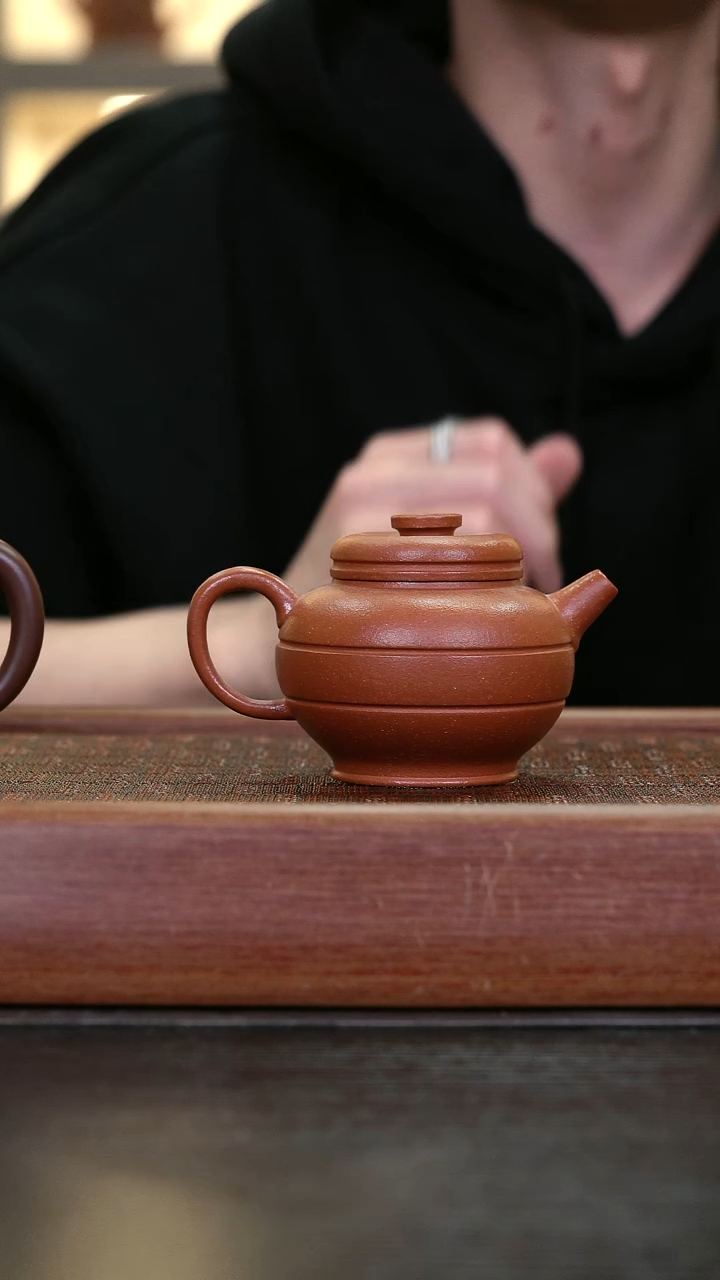 茶壶紫砂XJ    巨轮珠   红降坡     150cc