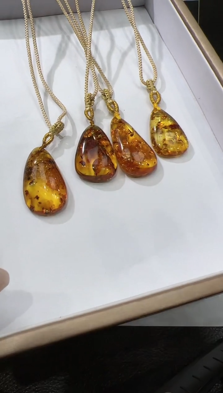 未镶嵌琥珀颈饰TF0327-6677-18一件多样性发