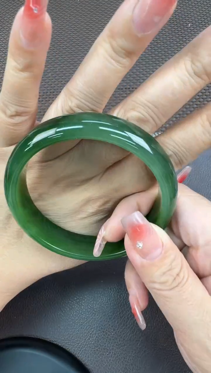 【闪购商品】和田玉手镯未镶嵌61