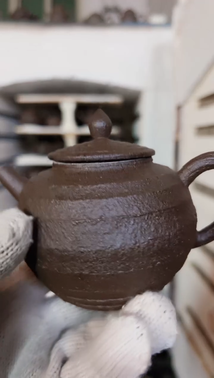 【闪购商品】冰碛岩陶制手工壶200CC