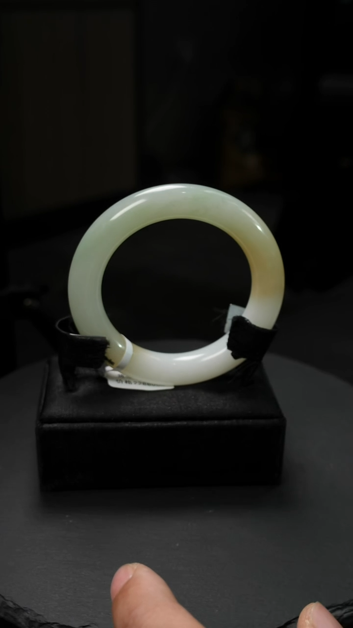 未镶嵌手镯和田玉俄老芭莎料三色圆条手镯54圈