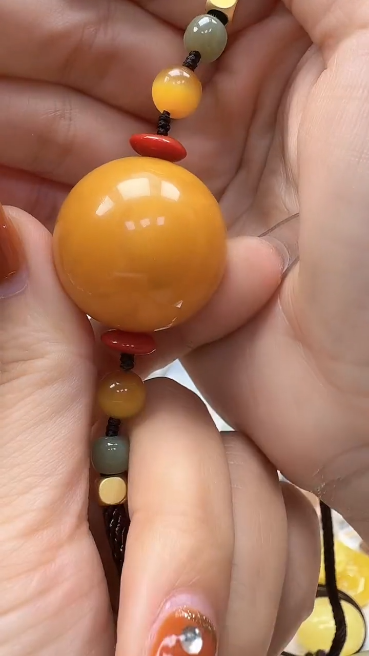 裸石琥珀未镶嵌如图