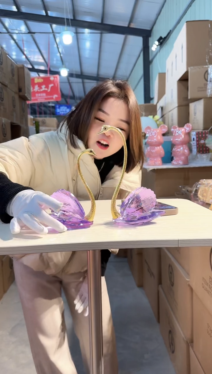 【闪购商品】玻璃于清花器B-早76