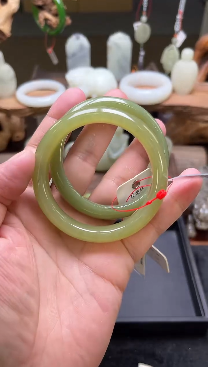 【闪购商品】和田玉手镯未镶嵌若羌黄口 55圈 多样性发一