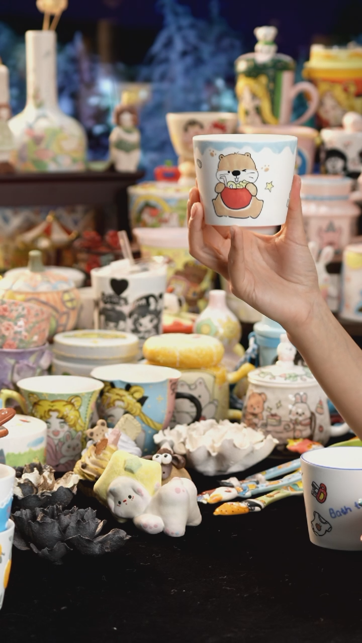 摆件陶景德镇釉下彩手绘设计师款陶瓷