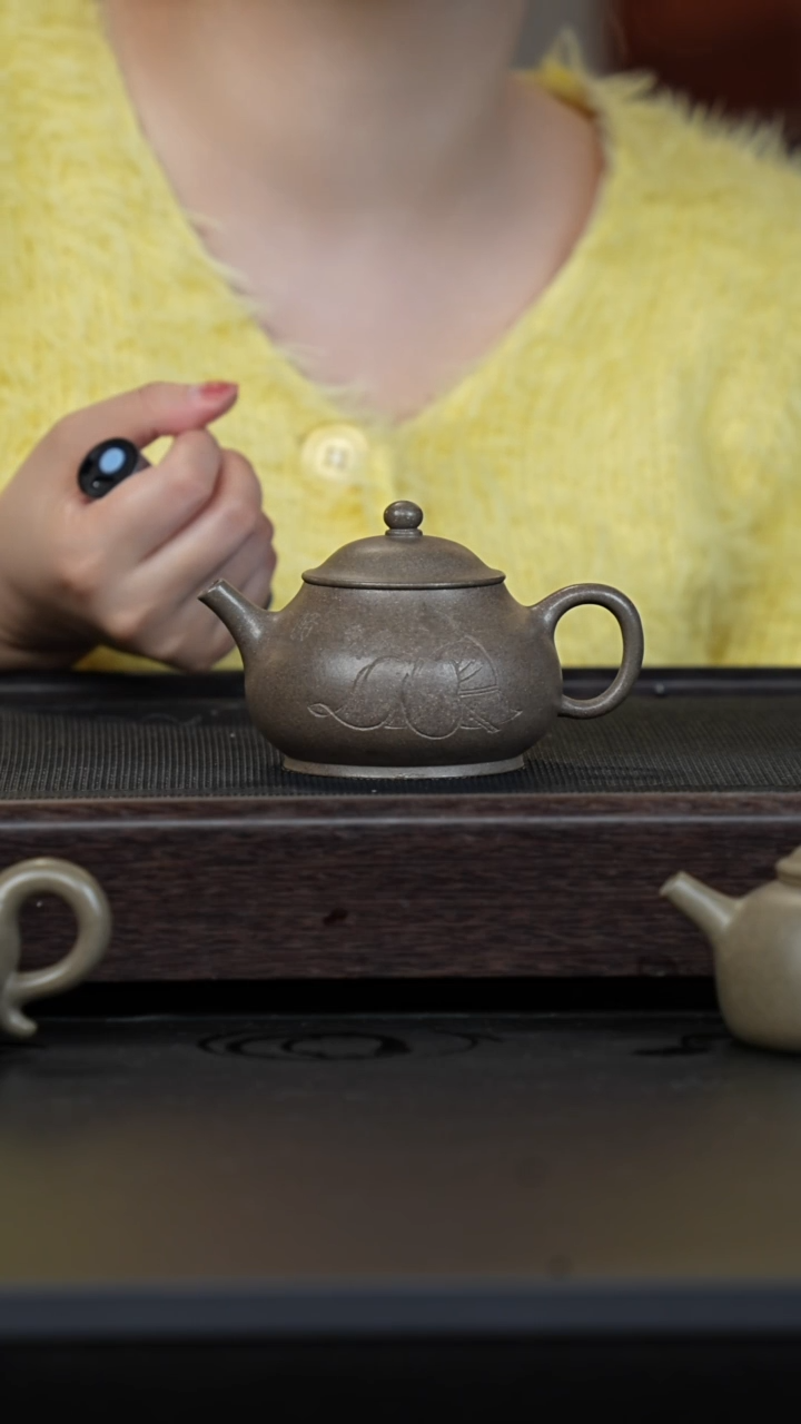 【闪购商品】紫砂茶壶全砂蟹壳青刻绘潘壶