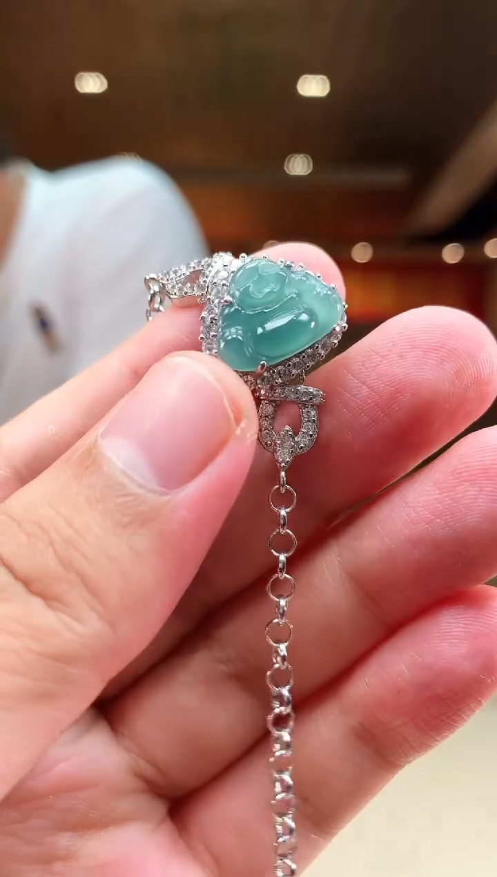 【闪购商品】翡翠颈饰未镶嵌             *131