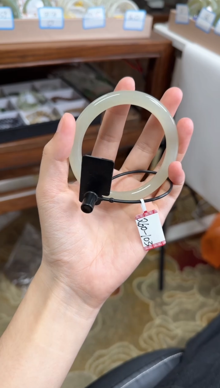 未镶嵌手镯和田玉60