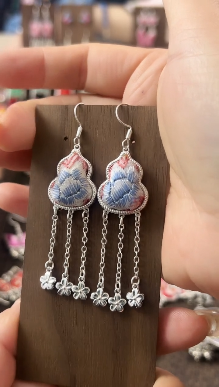 【闪购商品】织绣民族风老绣饰品566