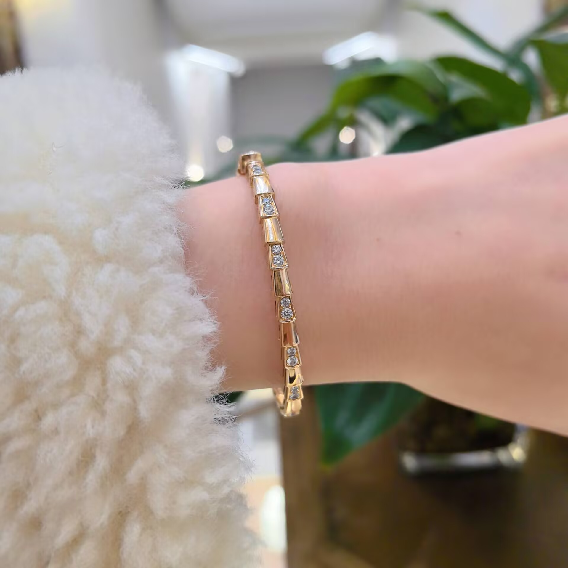 99新 BVLGARI/宝格丽 间钻蛇镯/玫瑰金/s码/18盒证/柜价12w+