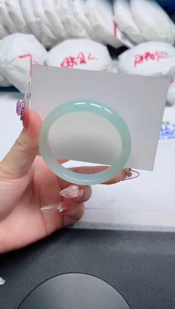 未镶嵌手镯石英质玉90-54.7