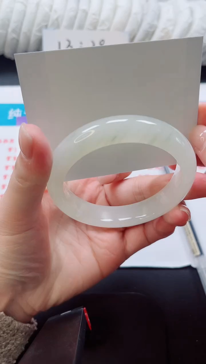 【闪购商品】石英质玉手镯未镶嵌5