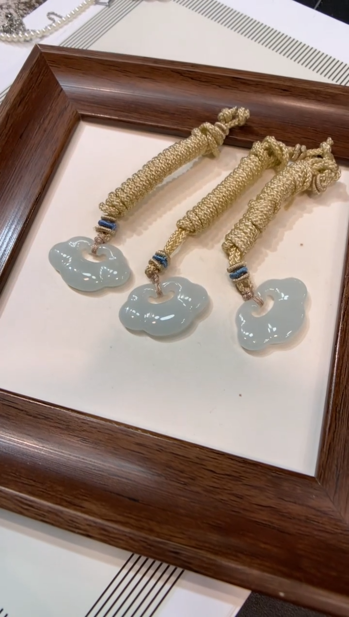 颈饰未镶嵌翡翠如意锁 多样性发一件