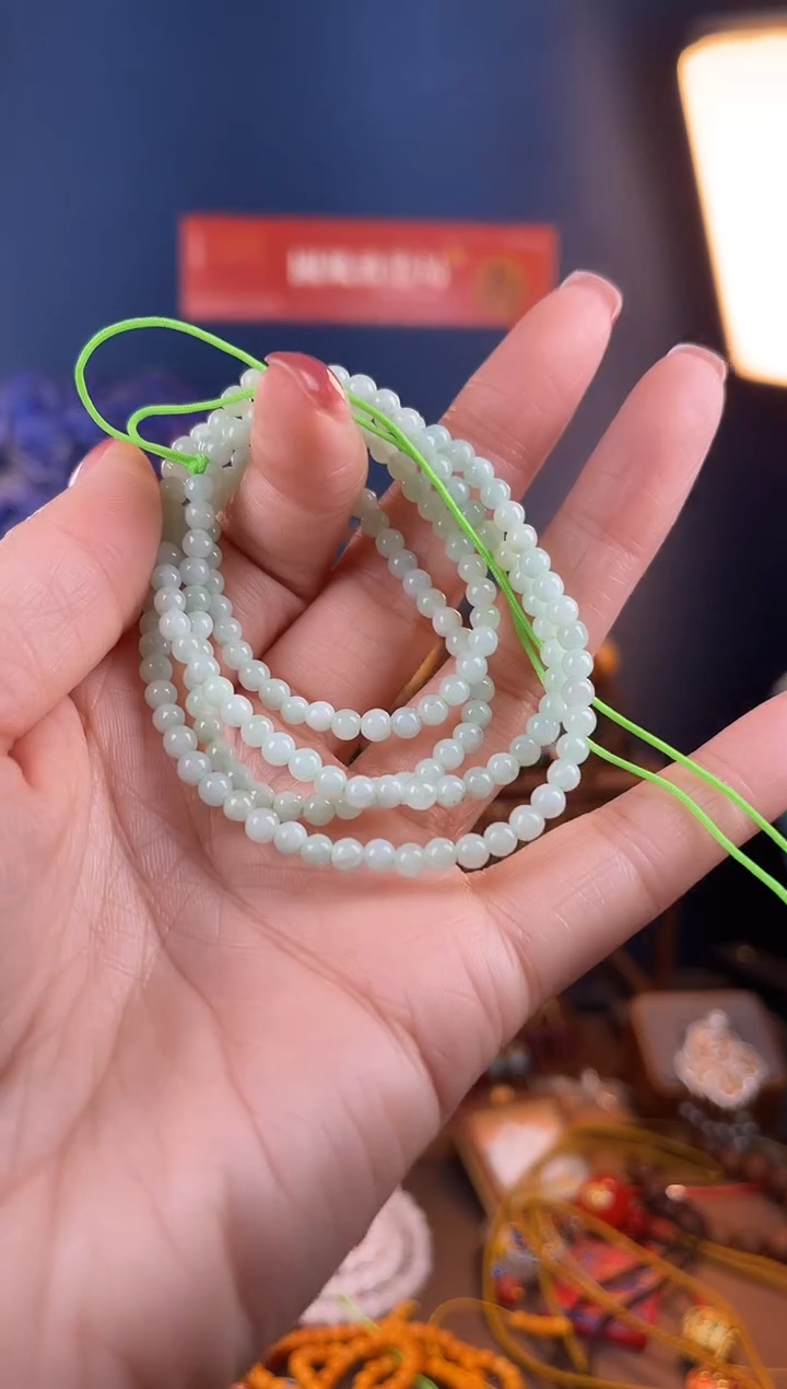 未镶嵌挂件翡翠如****音，圆珠项链