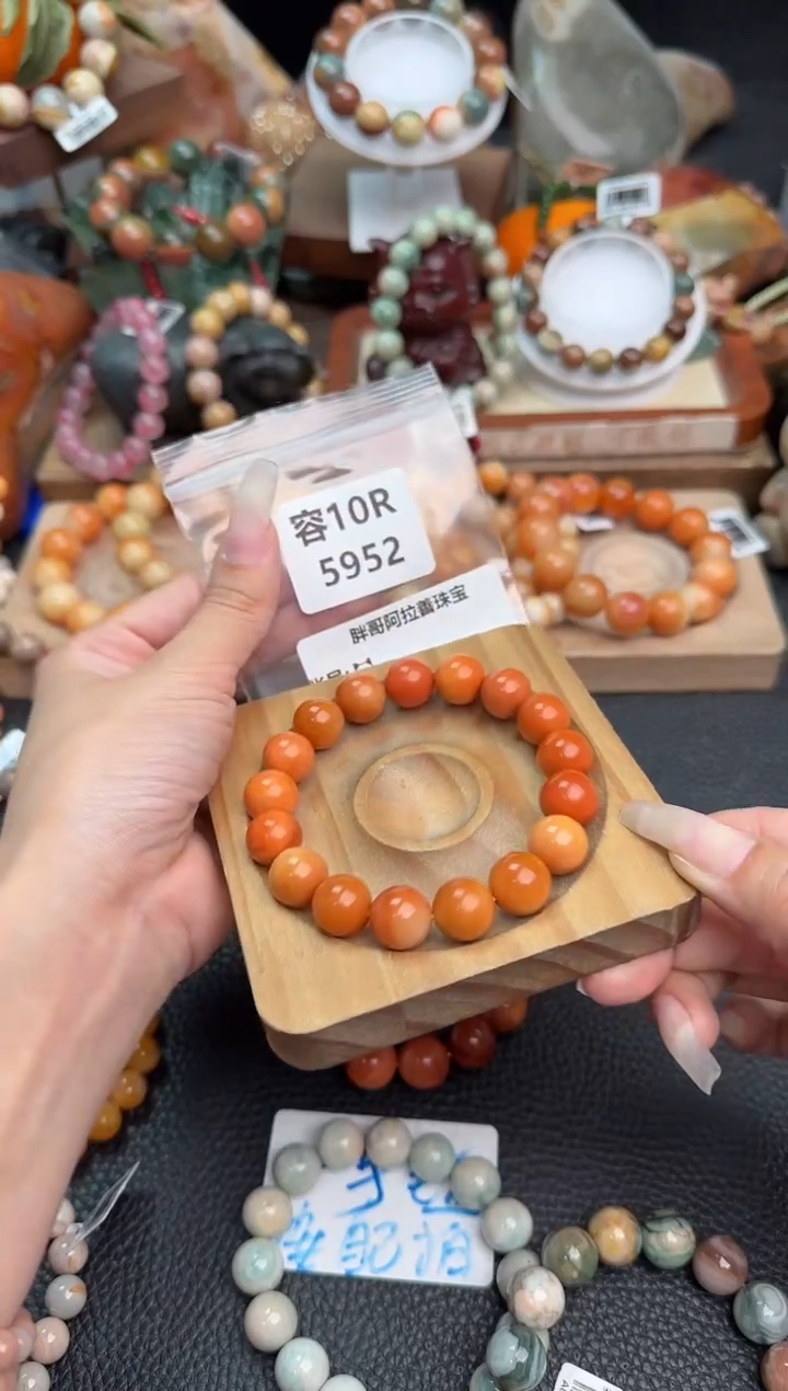 【闪购商品】石英质玉手链未镶嵌10R5952