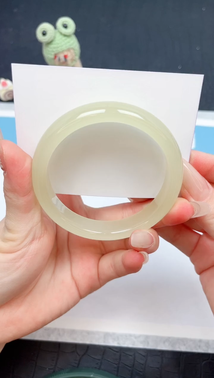 【闪购商品】石英质玉手镯未镶嵌3-60.3