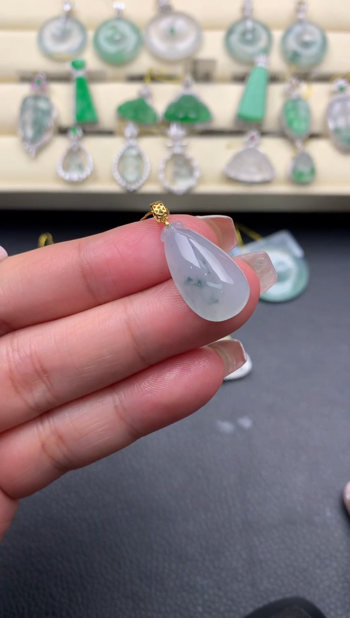 【闪购商品】翡翠颈饰18K金镶嵌D306.....