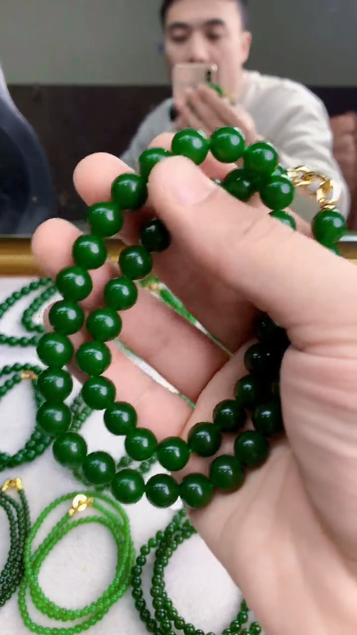 项链未镶嵌和田玉（碧玉）卡10