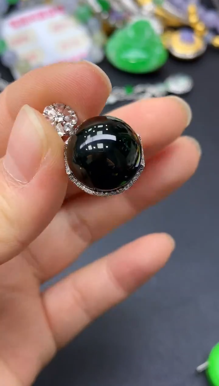 颈饰18K金镶嵌翡翠260-中国好珍宝