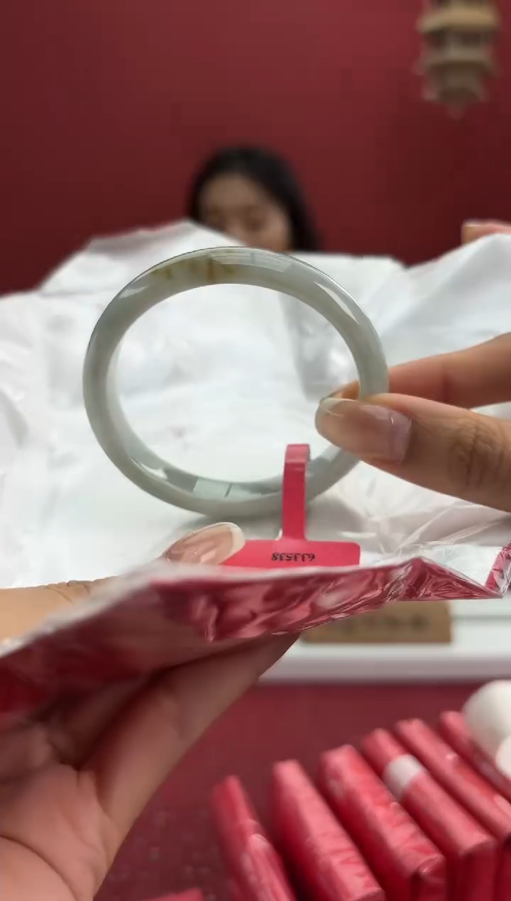 翡翠手镯（贵妃镯）未镶嵌3手镯