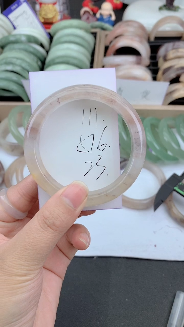 未镶嵌手镯石英质玉111