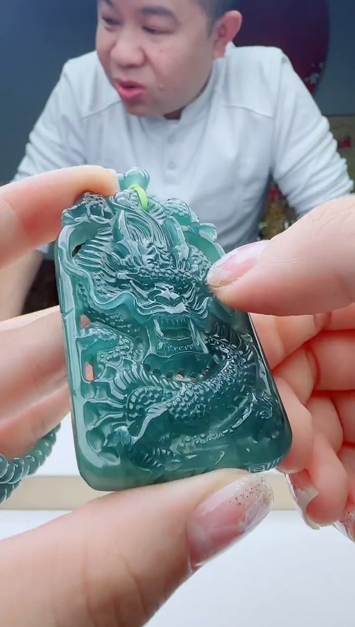 颈饰未镶嵌翡翠多样性发其一