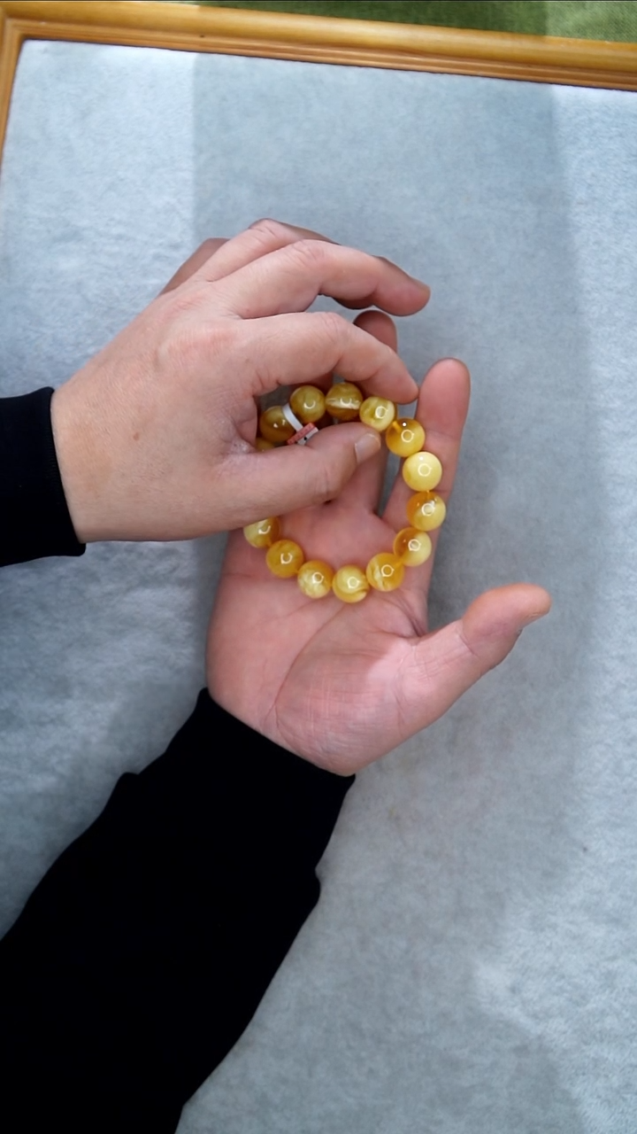 手链蜜蜡未镶嵌蜜蜡1.4*15颗单圈 35010070