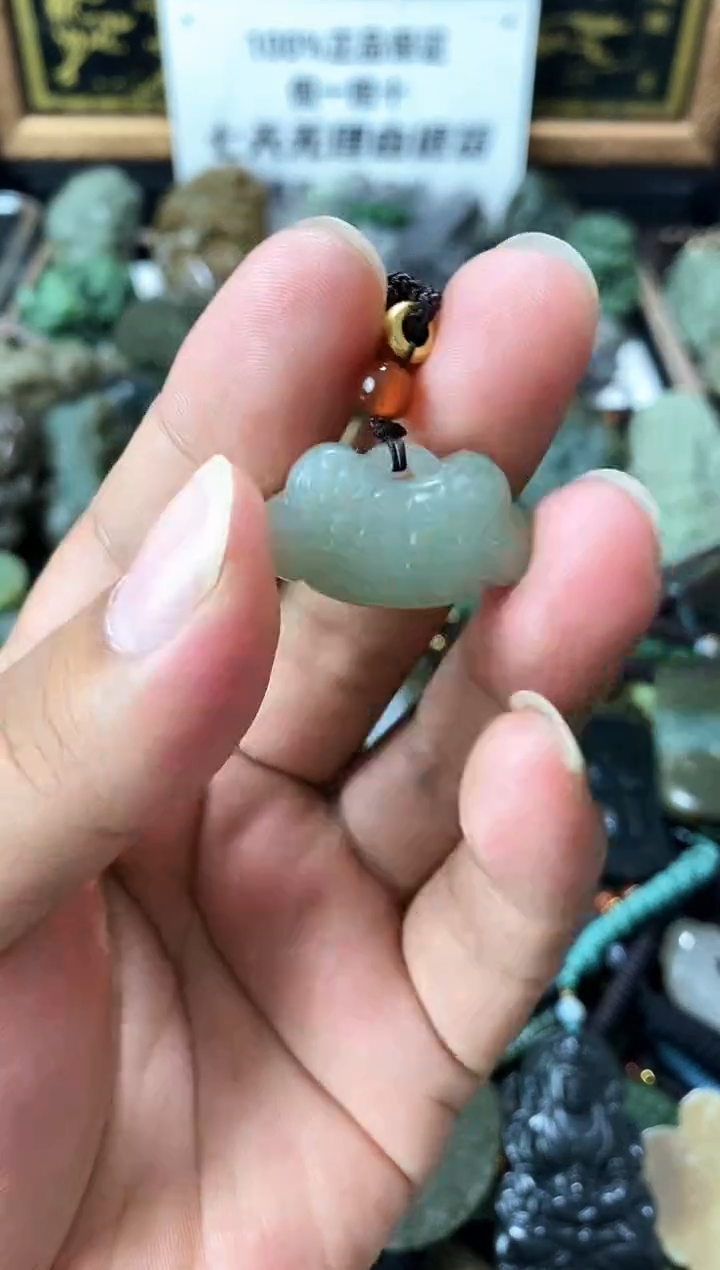 颈饰未镶嵌和田玉1
