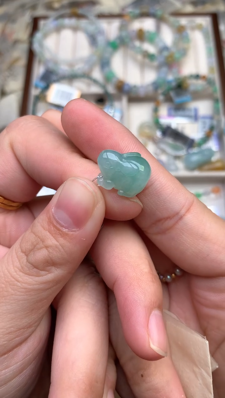 未镶嵌挂件翡翠一兔