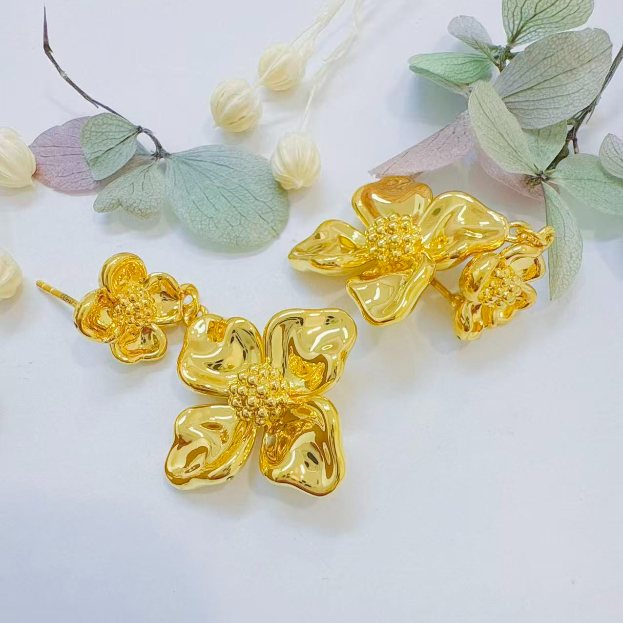 金灵王时尚黄金足金5D无氢工艺花花耳饰百搭精致精美气质轻奢