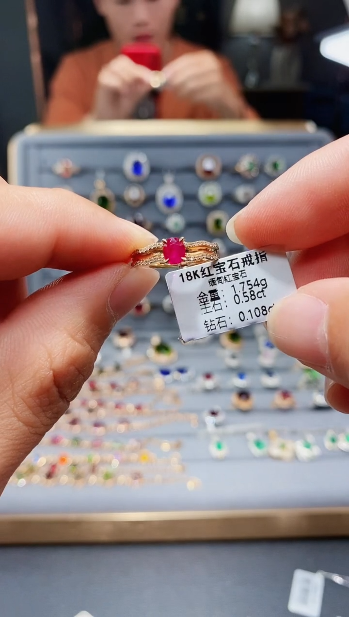 【闪购商品】红宝石戒指18K金镶嵌0.58.
