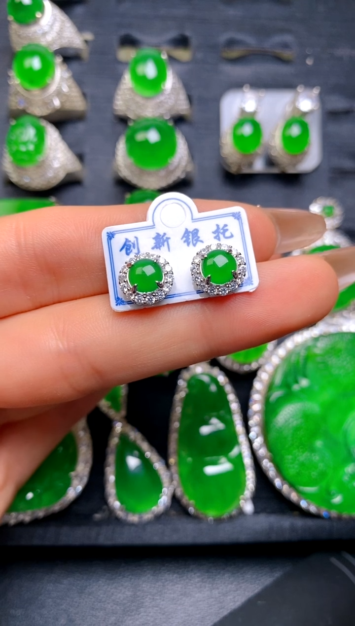 【闪购商品】翡翠耳钉银S925镶嵌蛋面耳钉