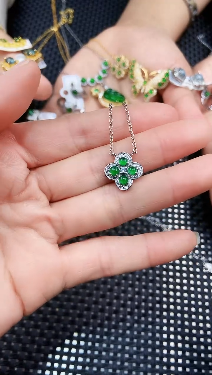 【闪购商品】翡翠颈饰未镶嵌111111111