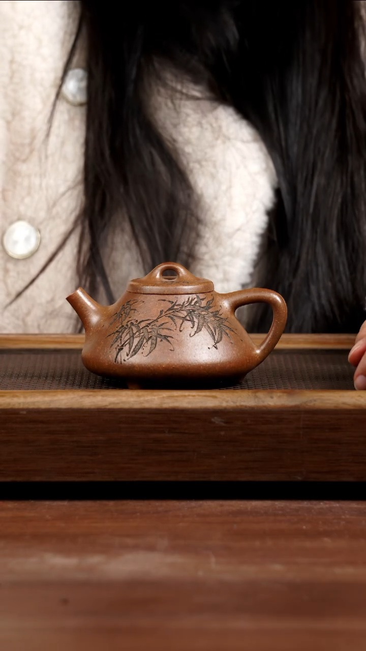 【闪购商品】紫砂茶壶龙骨金砂子冶225CC