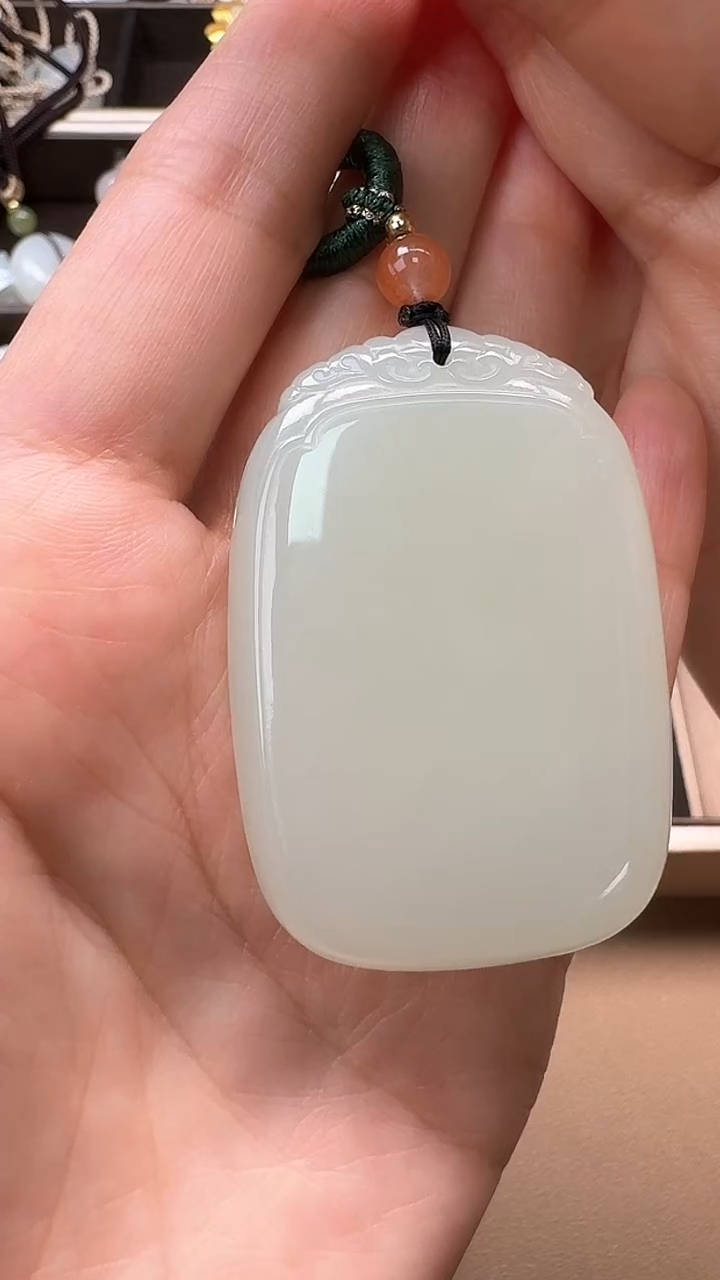 【闪购商品】和田玉吊坠未镶嵌青白平安牌（牌头花纹）