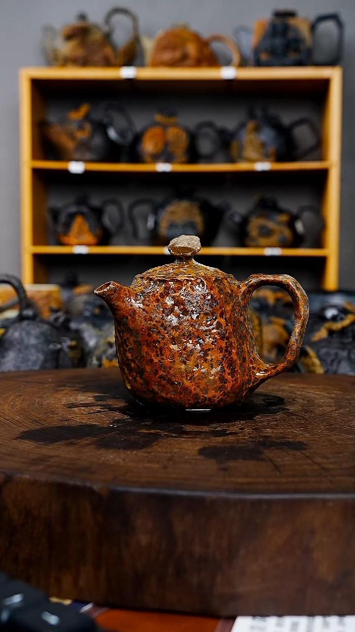事**为冰碛岩石头茶壶