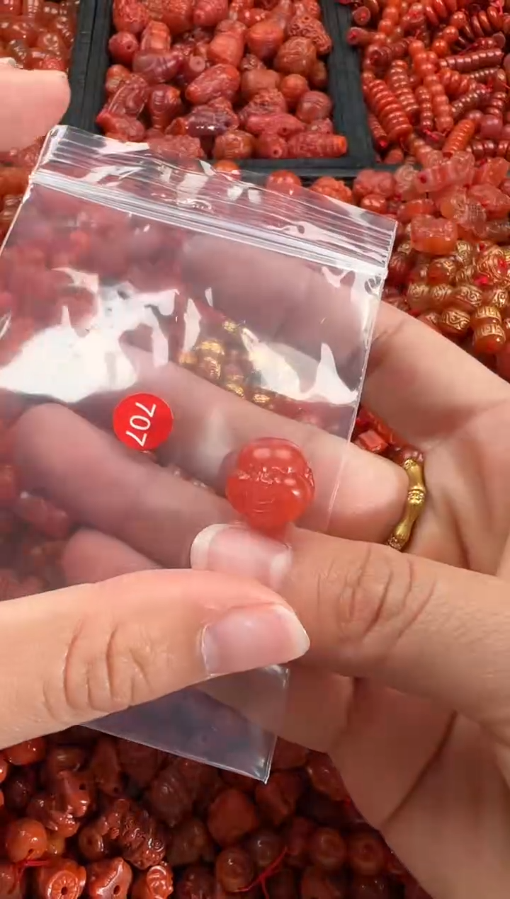 【闪购商品】南红玛瑙颈饰未镶嵌1